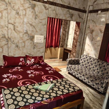 Guest Nest Hotel มานิปาลา ภายนอก รูปภาพ